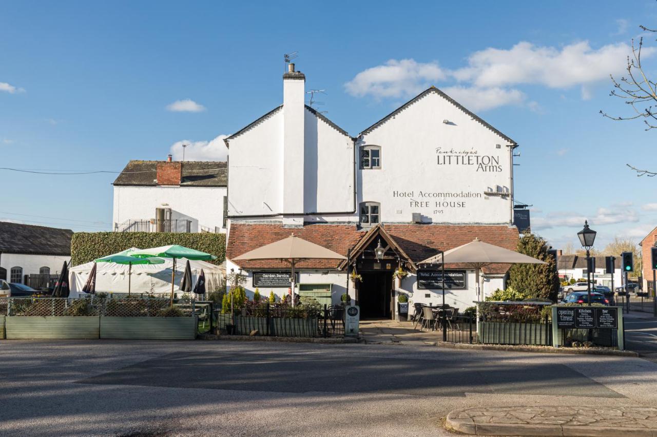 The Littleton Arms Hotel Penkridge Kültér fotó