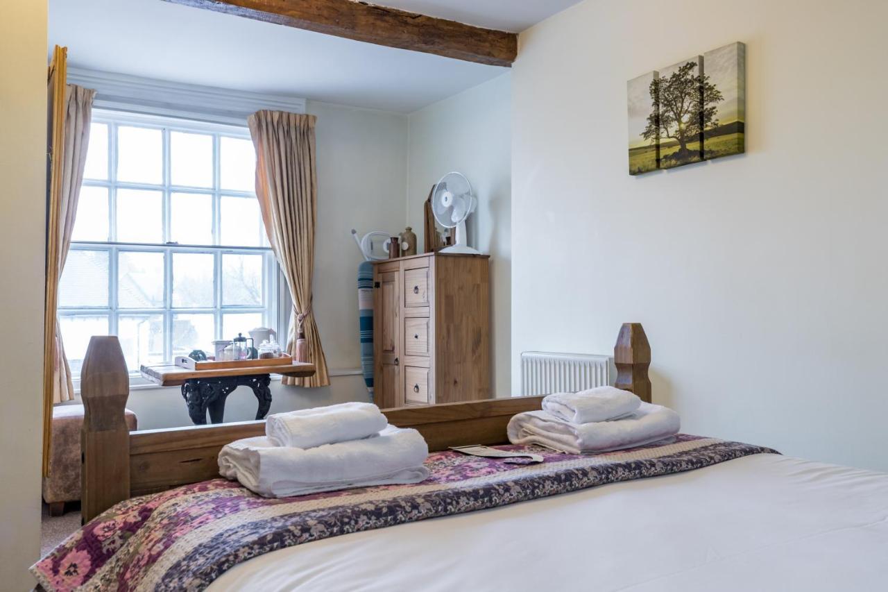 The Littleton Arms Hotel Penkridge Kültér fotó