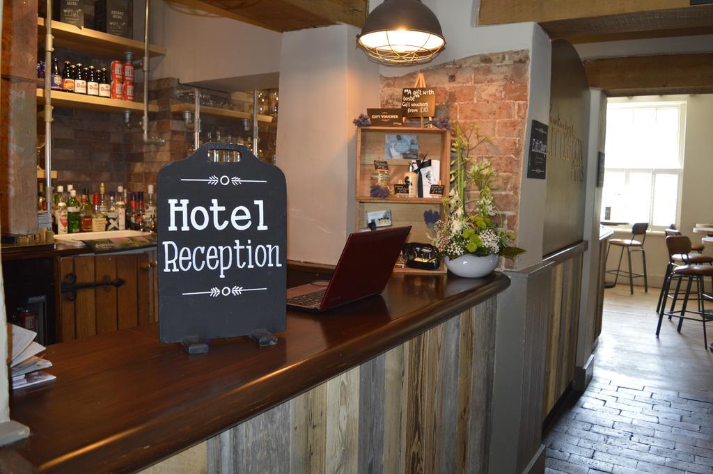 The Littleton Arms Hotel Penkridge Kültér fotó