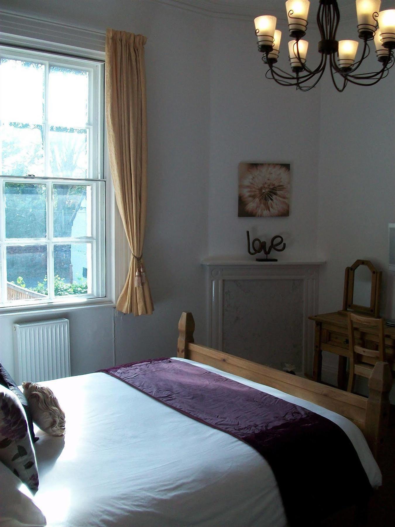 The Littleton Arms Hotel Penkridge Kültér fotó