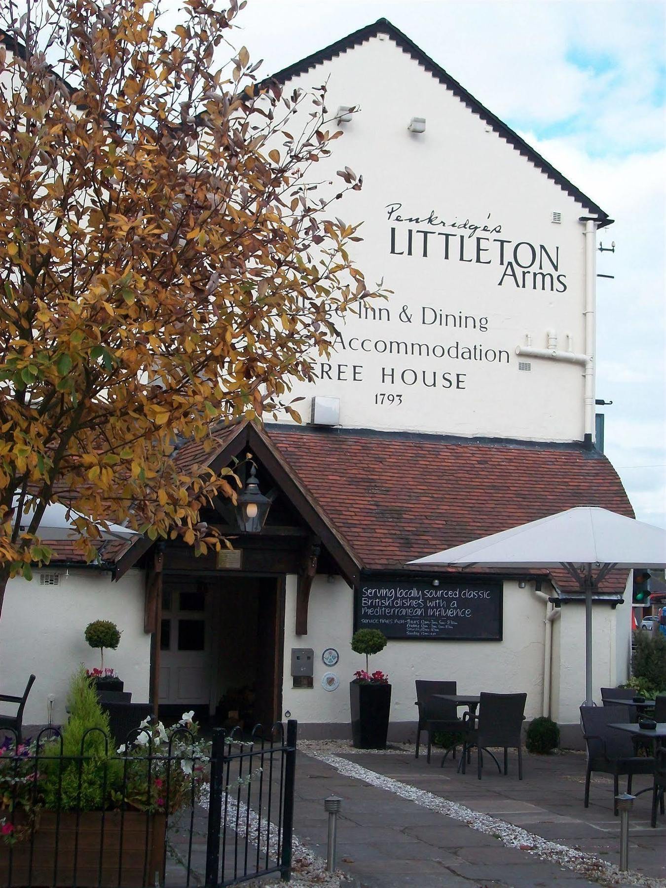 The Littleton Arms Hotel Penkridge Kültér fotó